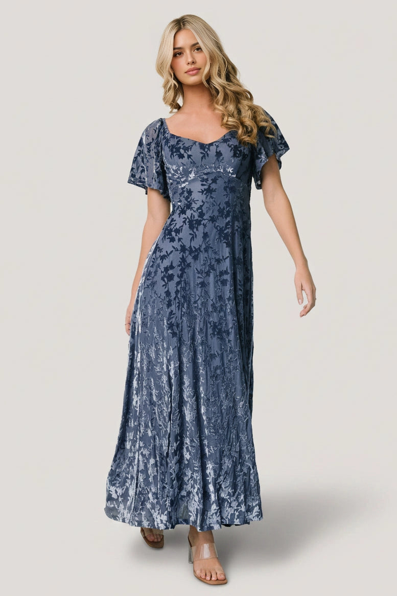 Plus Size Elegant A‑Line Sweetheart Short‑Sleeve Smocked‑Back Floor‑Length Mother Of The Bride Dress