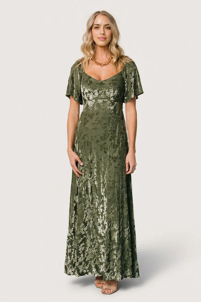 Plus Size Elegant A‑Line Sweetheart Short‑Sleeve Smocked‑Back Floor‑Length Mother Of The Bride Dress