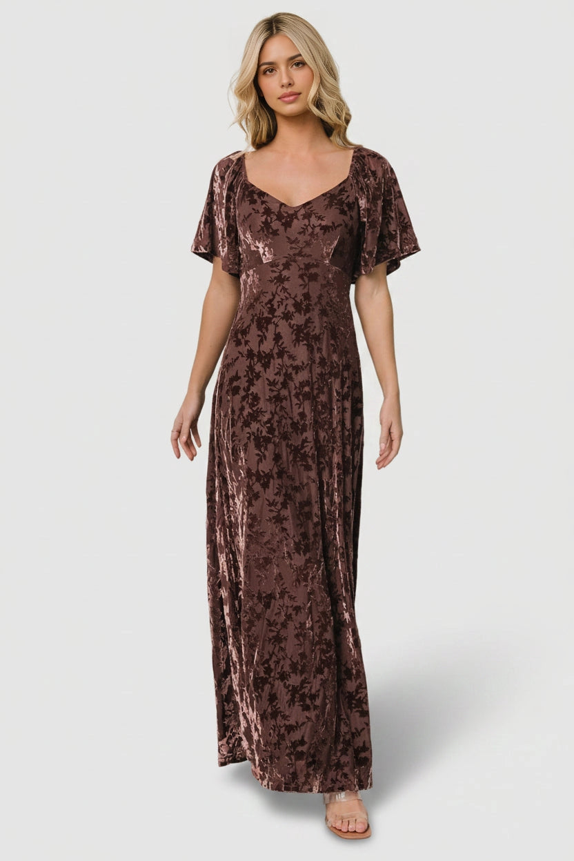 Plus Size Elegant A‑Line Sweetheart Short‑Sleeve Smocked‑Back Floor‑Length Mother Of The Bride Dress
