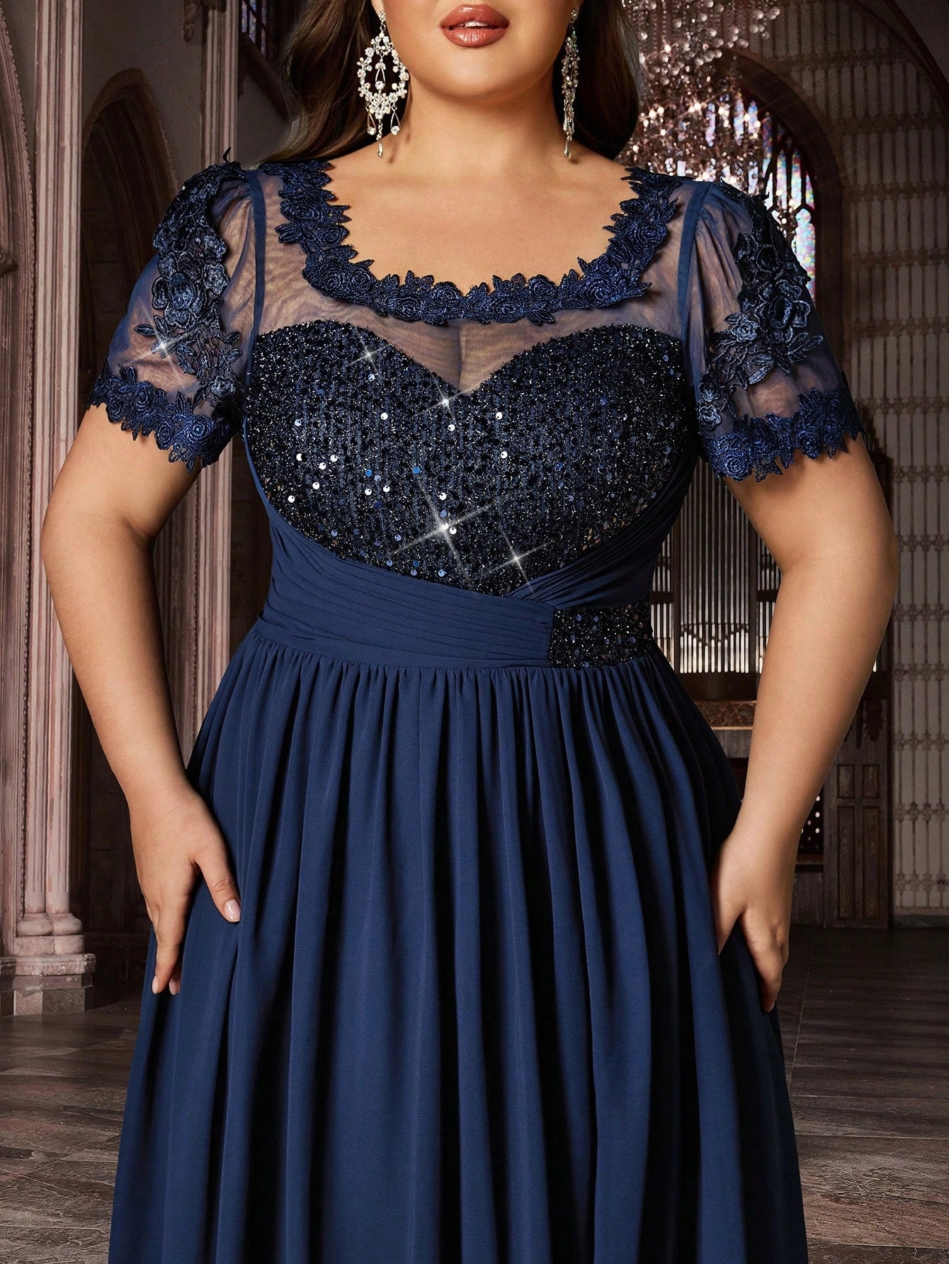 Navy Plus Size A‑Line Square‑Neck Short‑Lace‑Sleeve V‑Back Floor‑Length Prom Dress