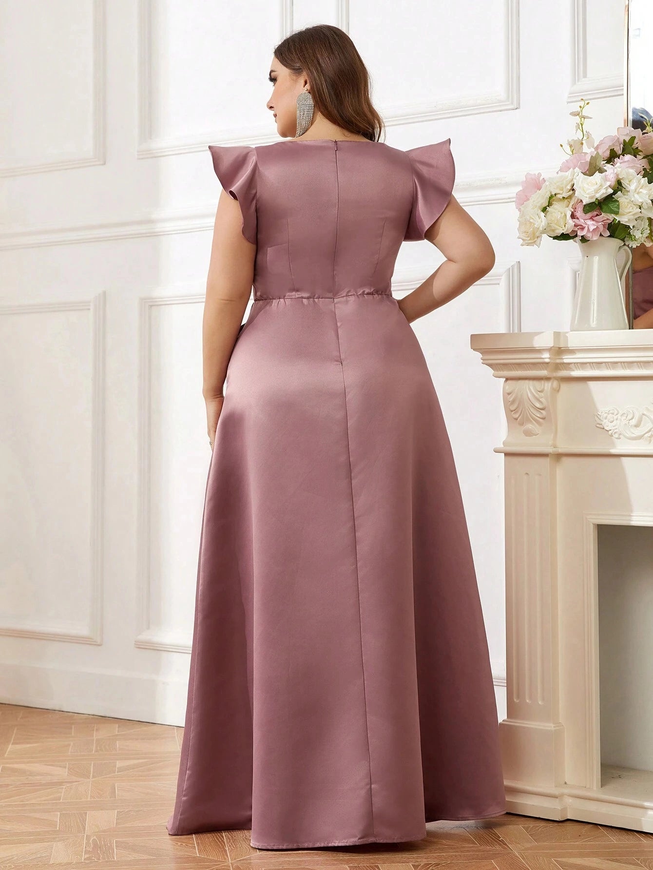 Black Plus‑Size A‑Line Sweetheart Ruffle‑Sleeve Zipper‑Back Floor‑Length Prom Dress