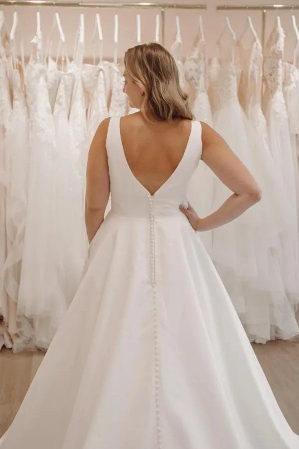 Minimalist A‑Line Deep V‑Neck Sleeveless V‑Back Floor‑Length Plus Size Wedding Dress