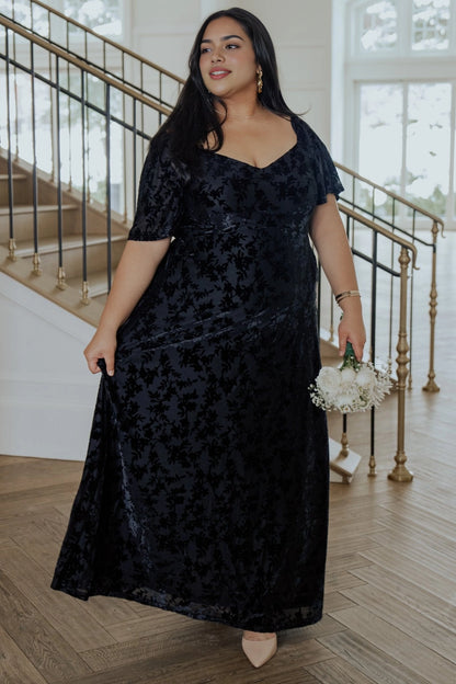 Plus Size Elegant A‑Line Sweetheart Short‑Sleeve Smocked‑Back Floor‑Length Mother Of The Bride Dress