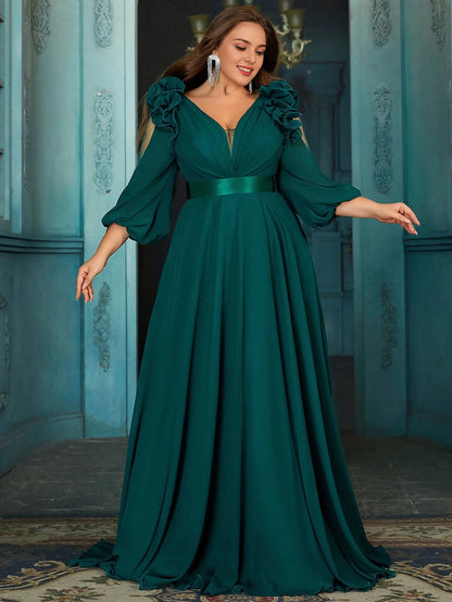 Plus Size Emerald A‑Line V‑Neck Floral‑Sleeve V‑Back Floor‑Length Prom Dress