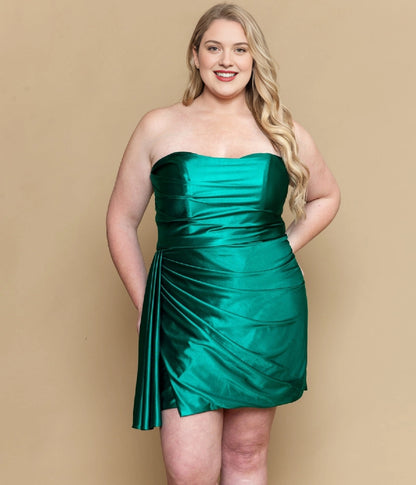 Stunning Plus Size Bodycon Strapless Lace-Up Short Emerald Satin Homecoming Dress