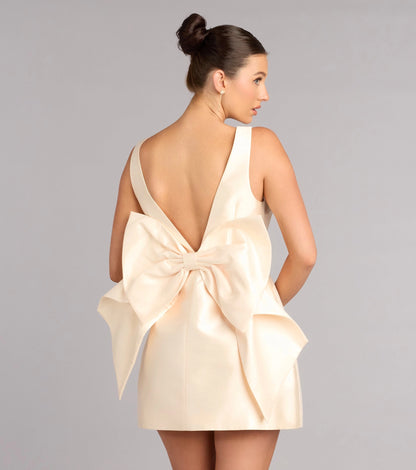 Satin A-Line Boat Neck Sleeveless Open Back Mini Homecoming Dress