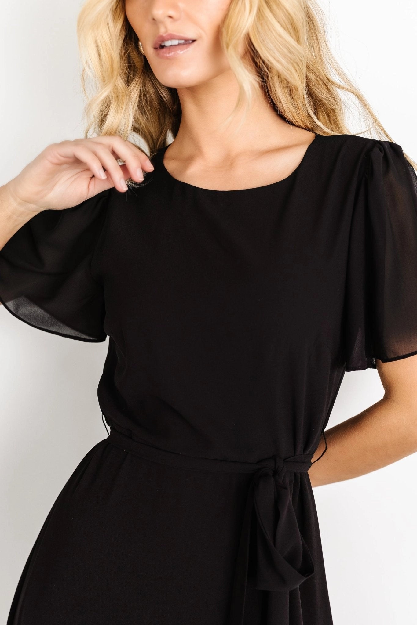 Chic Regular A-Line Round-Neck Flutter-Sleeve Keyhole-Back Floor-Length Mother Of Bride Dress
