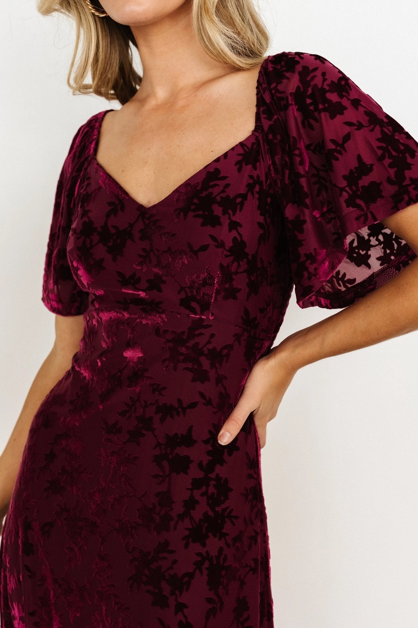 Plus Size Elegant A‑Line Sweetheart Short‑Sleeve Smocked‑Back Floor‑Length Mother Of The Bride Dress