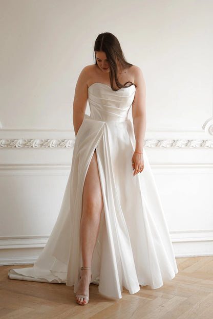 Elegant A-Line Sweetheart Strapless Lace-Up Back Plus Size Wedding Dress